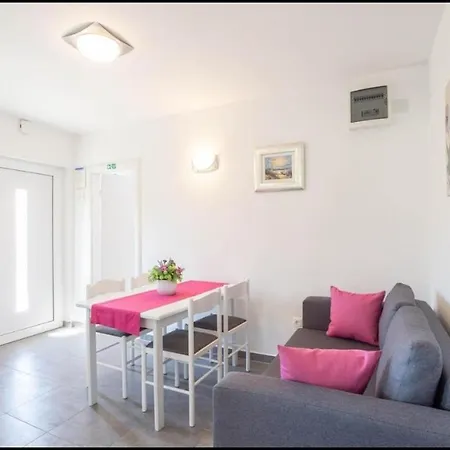 Apartment Nina Podstrana Exterior photo