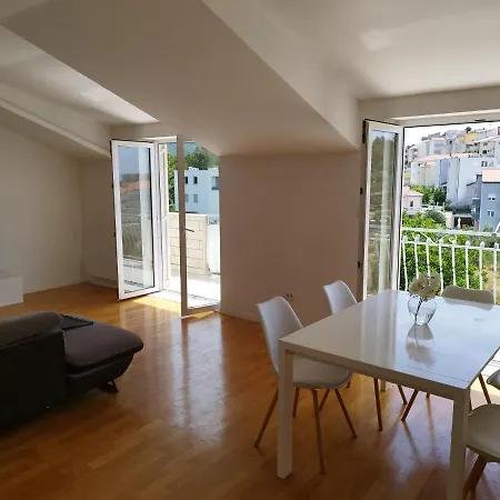 Apartment Nina Podstrana Exterior photo